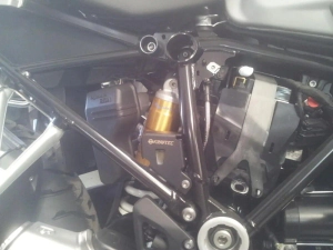 PROTECCION TANQUE LIQUIDO FRENO TRASERO BMW R1200GSW ADV 14-16 -KRAFTEC-**OFERTA**