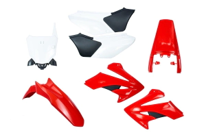 AMX Kit Pl�sticos Moto Honda Tornado con porta n�mero rojo blanco completo