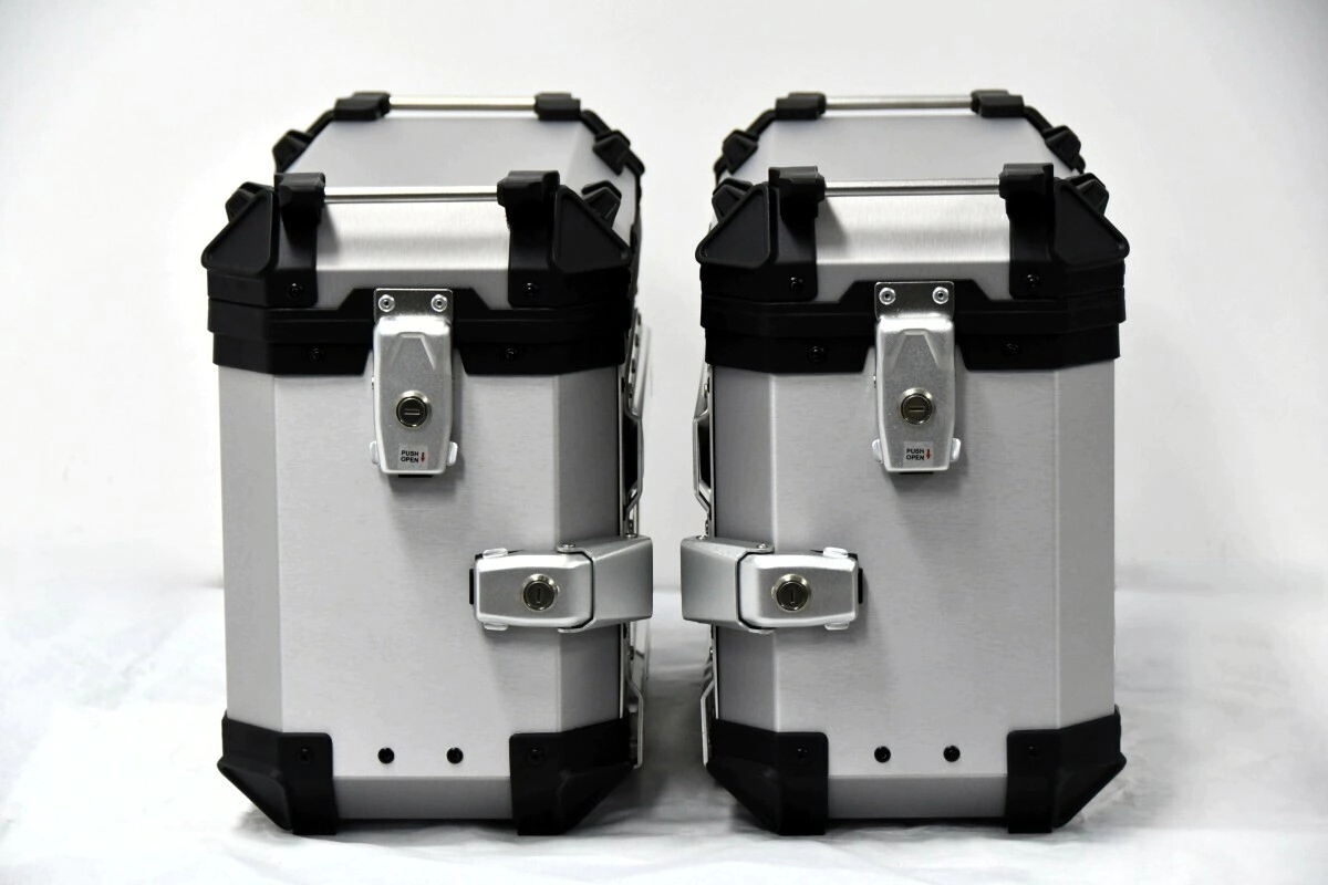 Coocase Ba�les Laterales Moto aluminio 36L plateado cepillado
